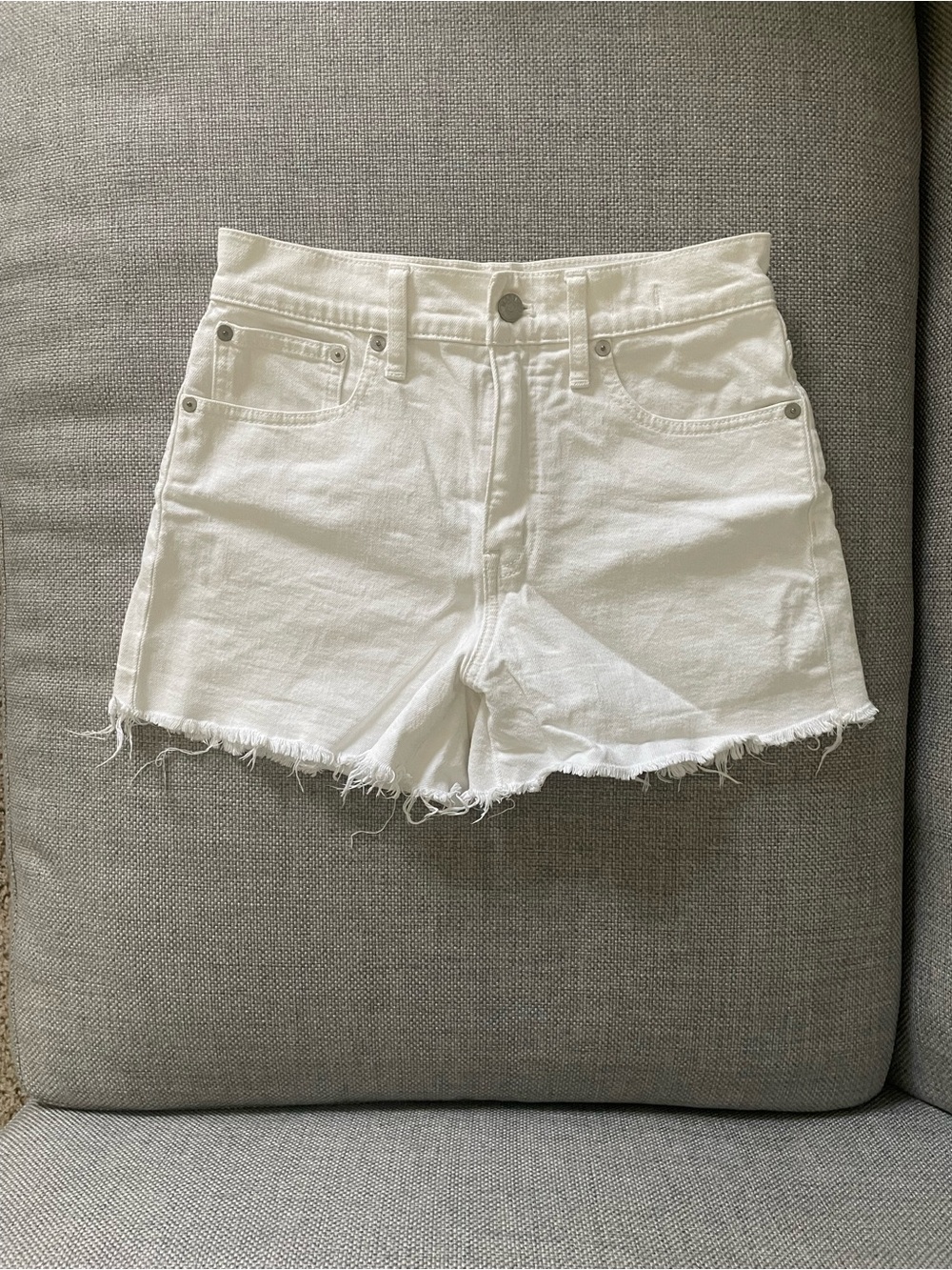 Madewell High-Rise Denim Shorts, size 26, Tile White